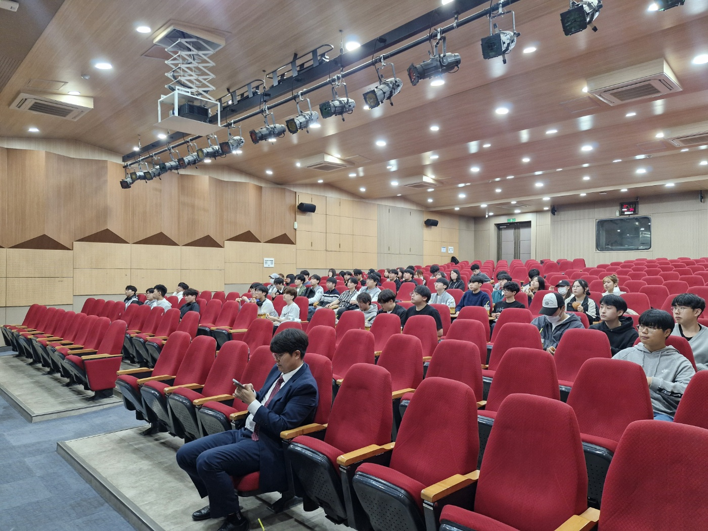 2025년도 역사교육과 한국국학진흥원 공모전 안내 및 디지털 아카이브 활용 특강 실시